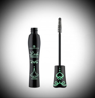 ریمل حجم دهنده و پر کننده سبز اسنـس مدل Lash Princess